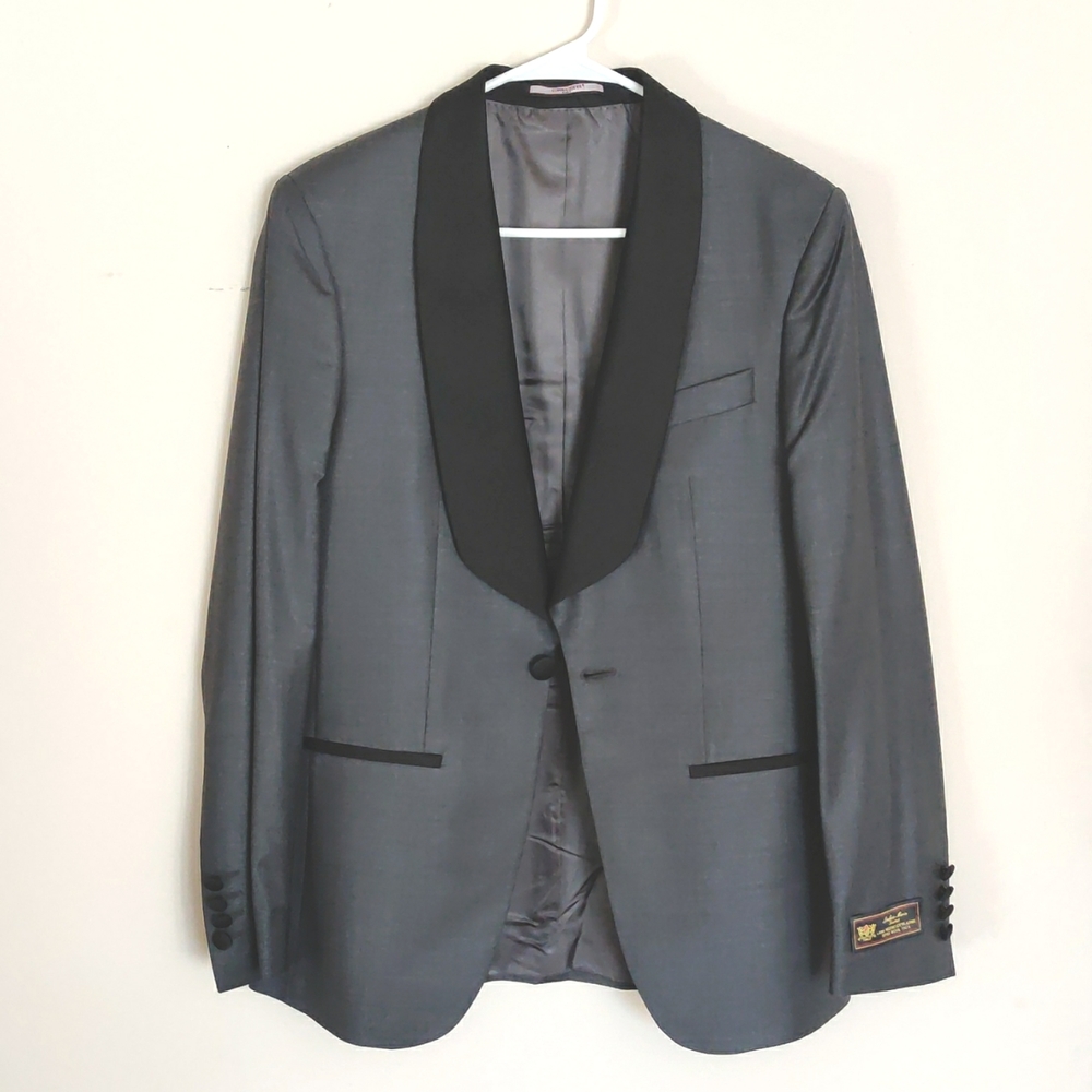 Tuxedo suit